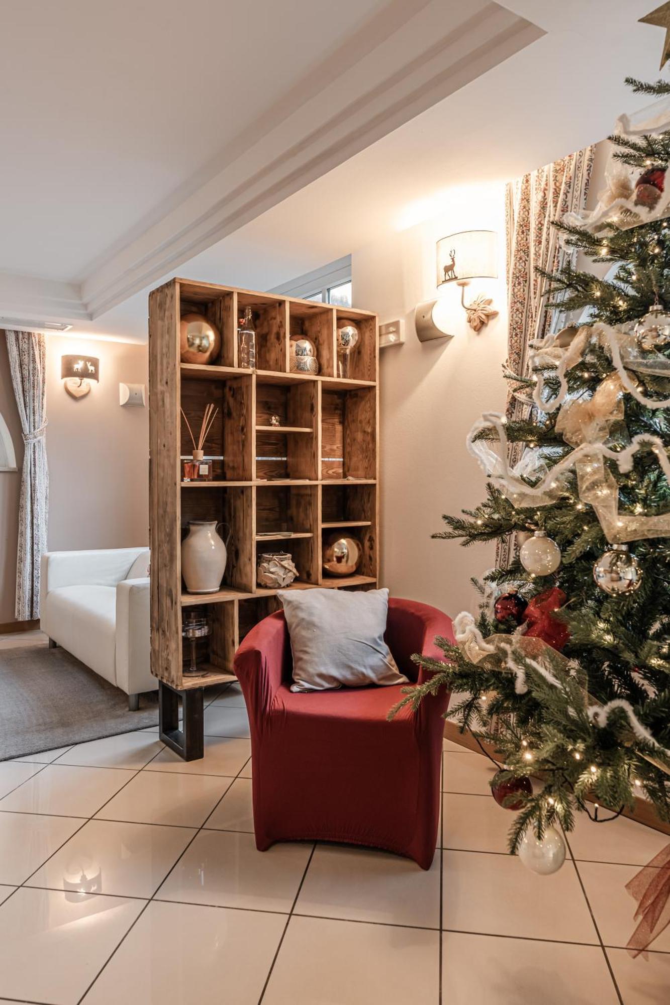 Hotel Garni Meledrio ديمارو المظهر الخارجي الصورة